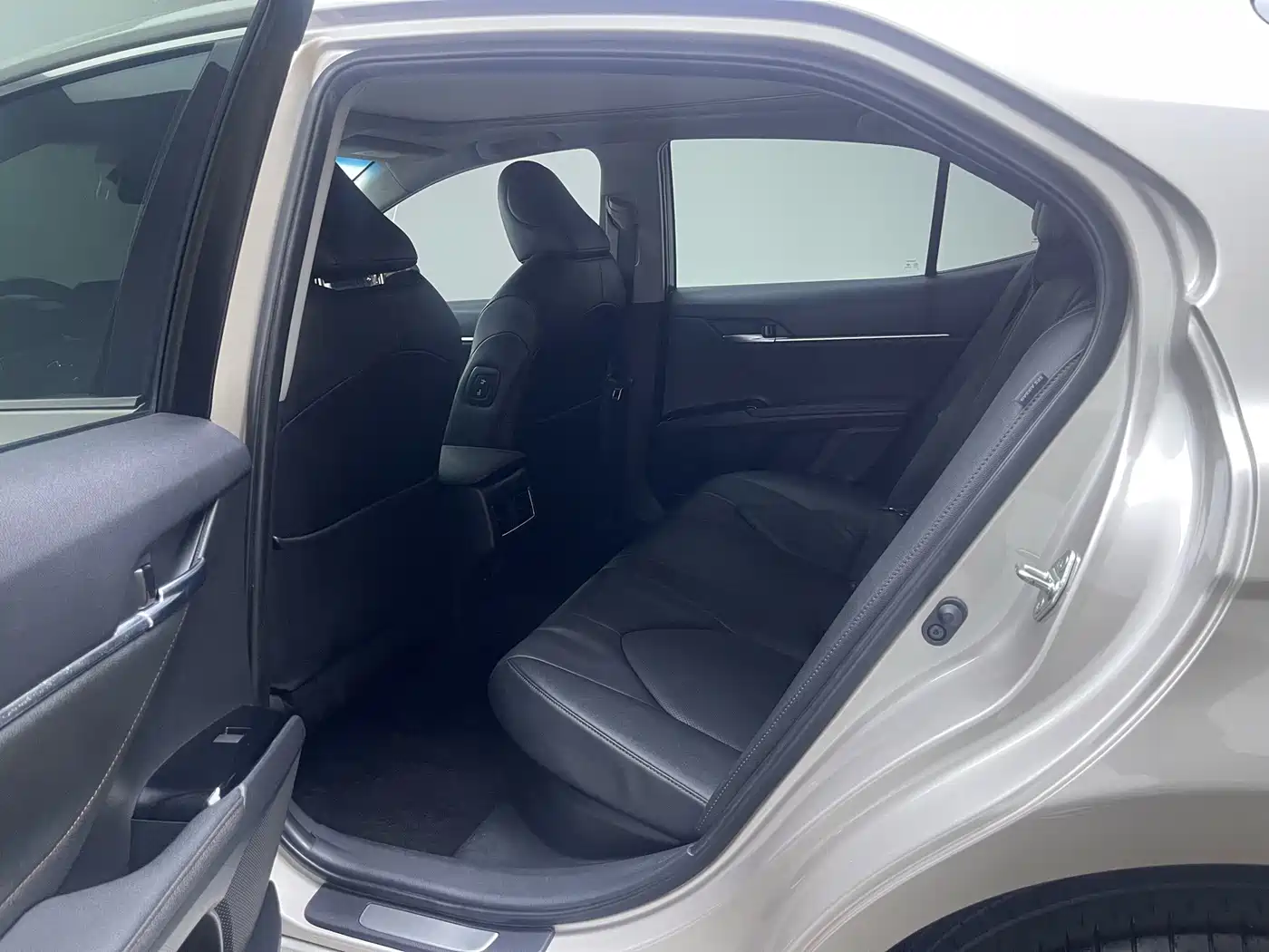 Toyota Camry 2022 2021 Hybrid 2.5HG Luxury Edition