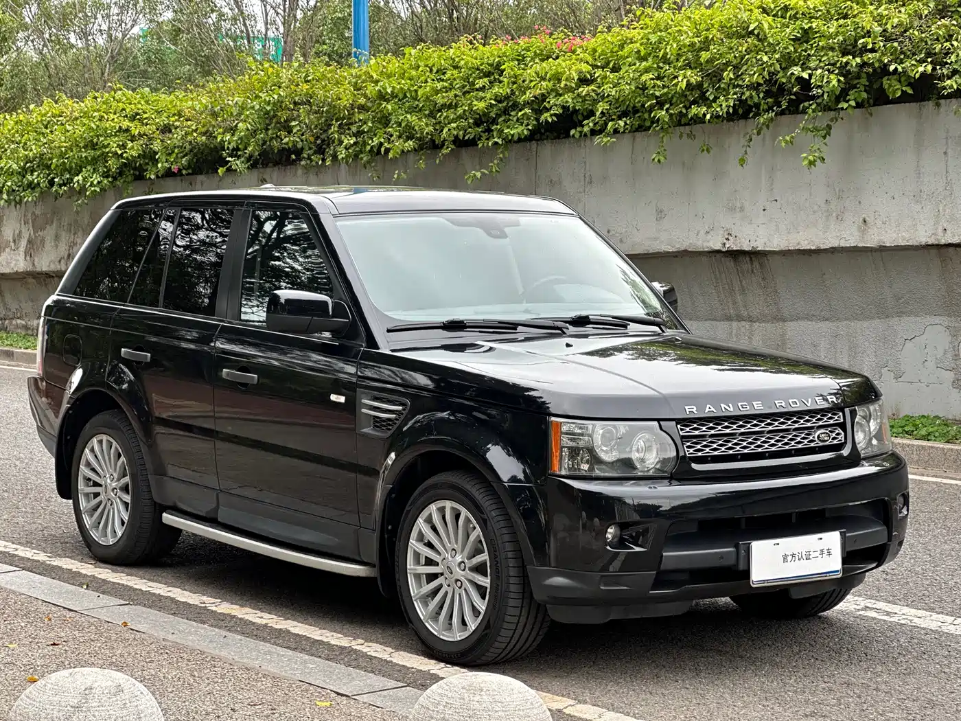 Land Rover Range Rover Sport 2010 5.0 NA V8 HSE фото 3