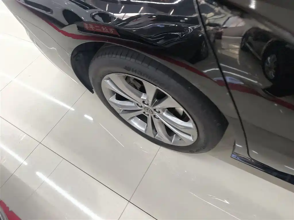 Toyota Sienna 2023 2.5L Hybrid Premium Edition фото 26