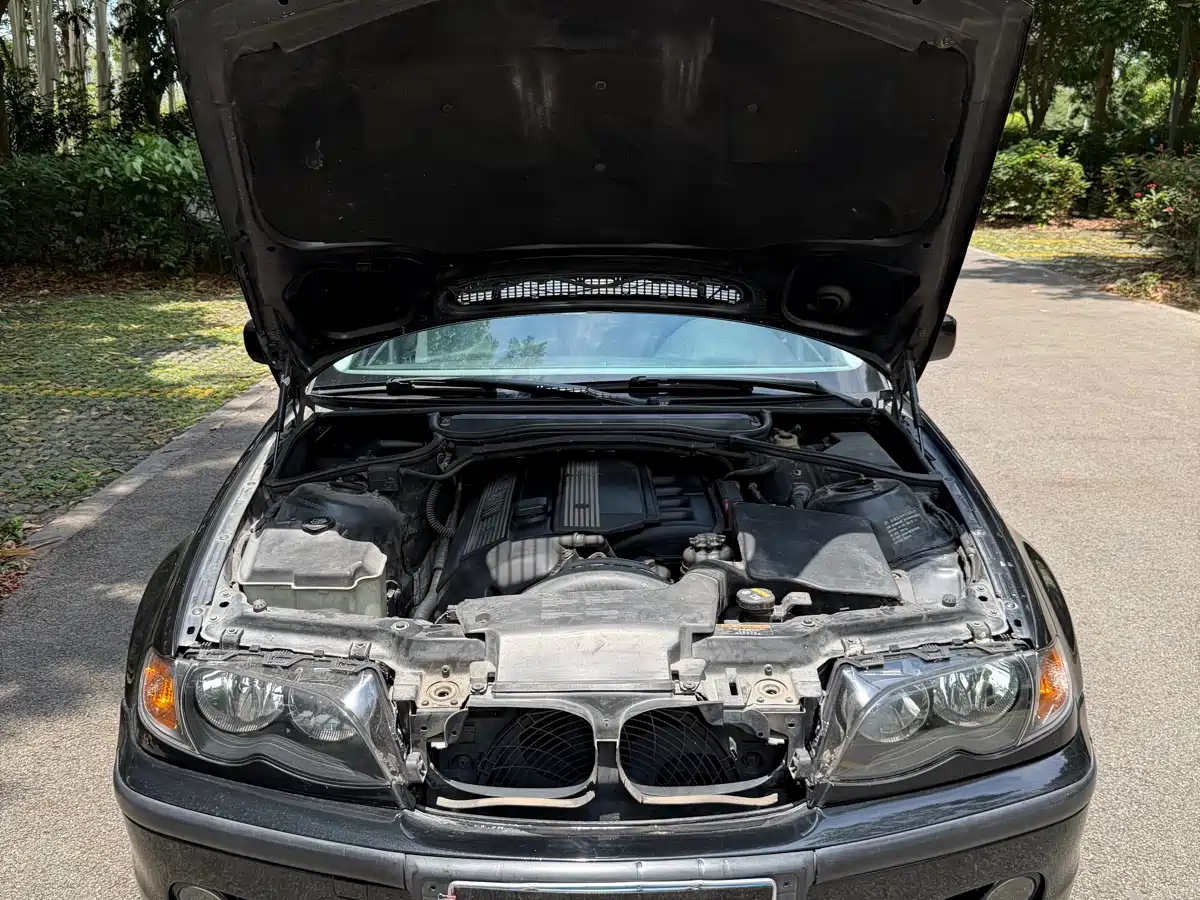 BMW 3 Series 2004 325i фото 11