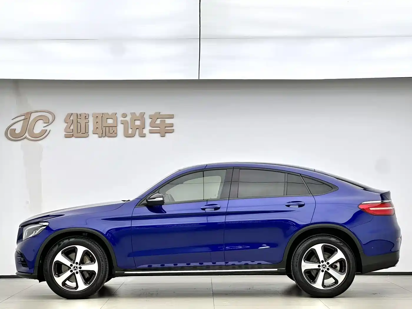 Mercedes-Benz GLC Coupe 2019 GLC 200 4MATIC Coupe SUV фото 5