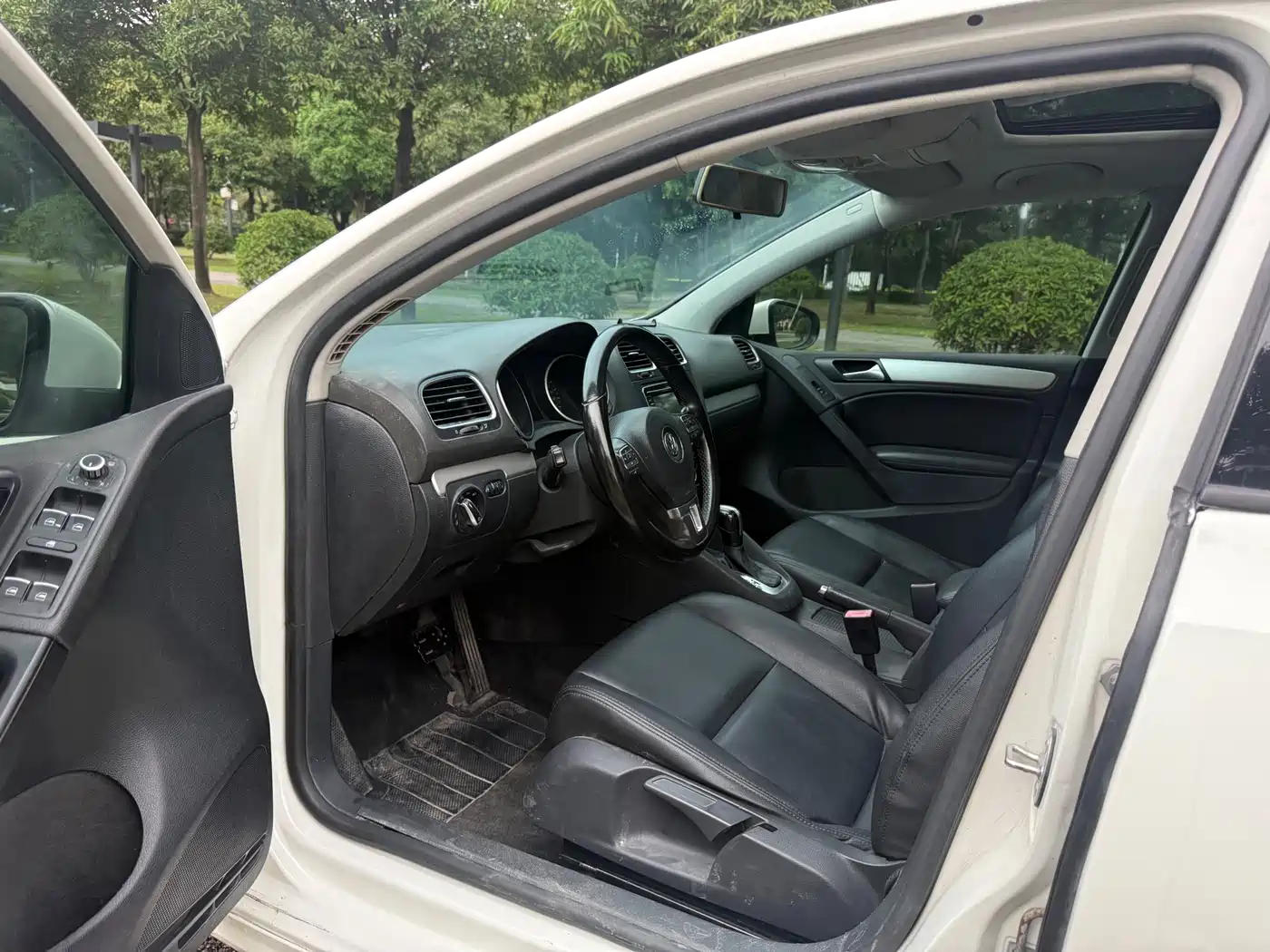 Volkswagen Golf 2012 1.4TSI Automatic Luxury фото 10