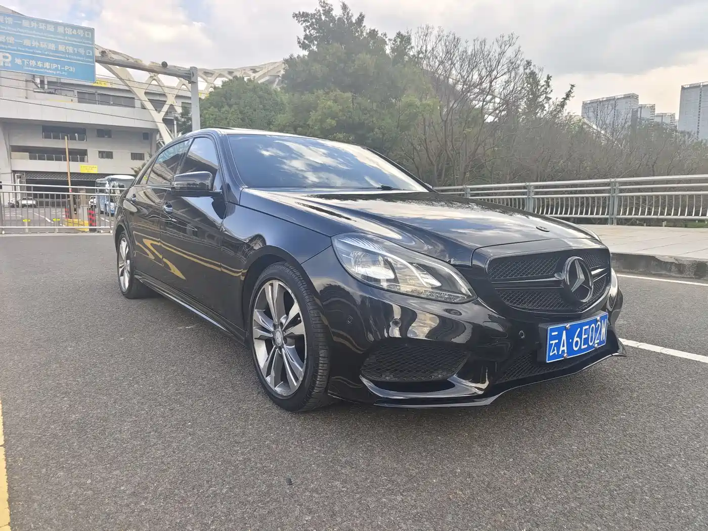 Mercedes-Benz E-Class 2015 Facelift E 200 L фото 3