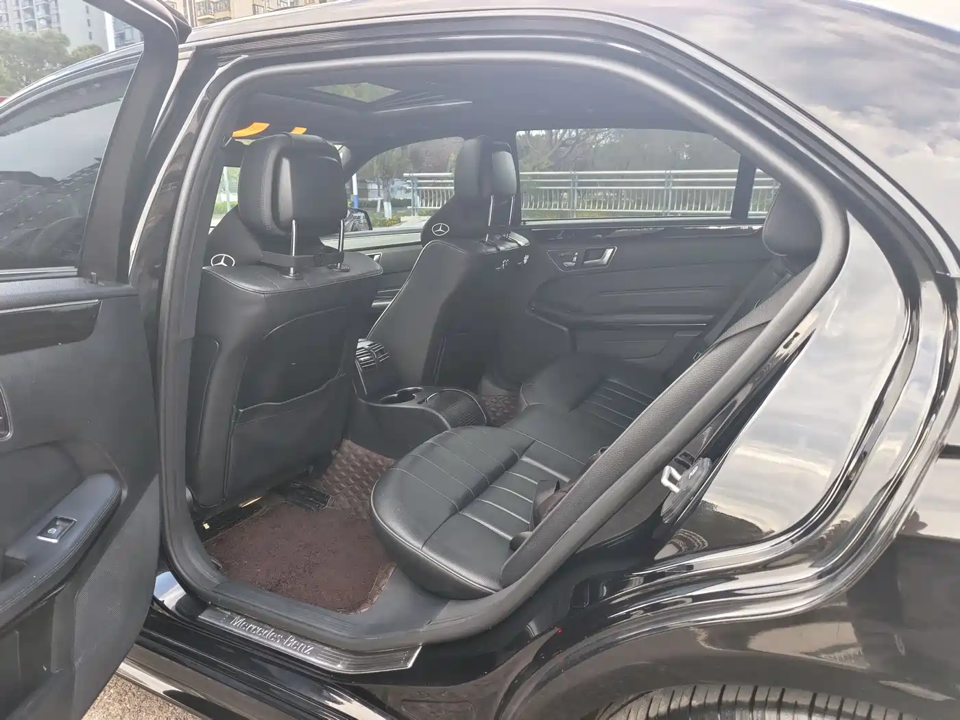 Mercedes-Benz E-Class 2015 Facelift E 200 L фото 8