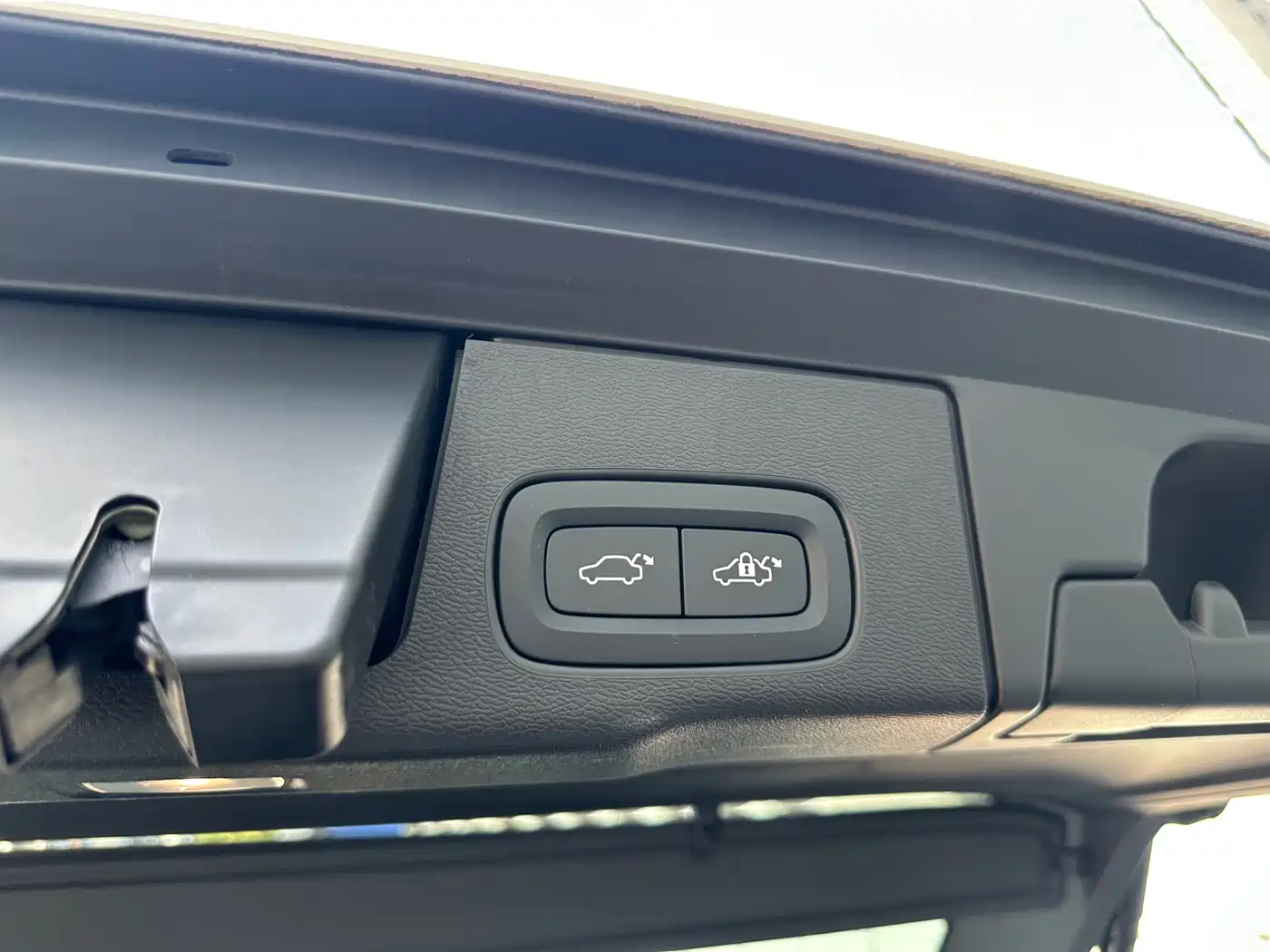 VOLVO XC60 PLUG-IN HYBRID