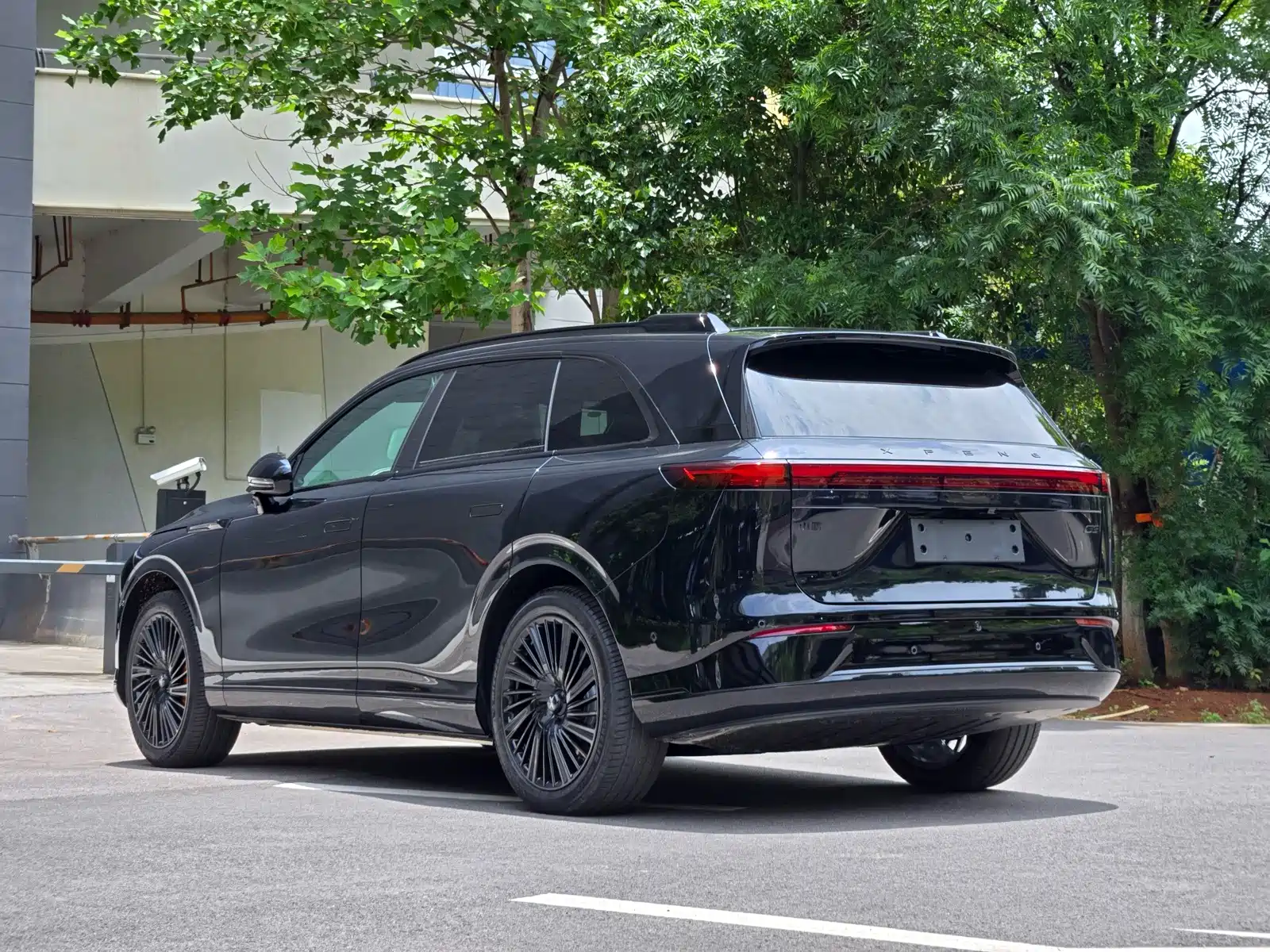 Фото 6 - XPeng G9