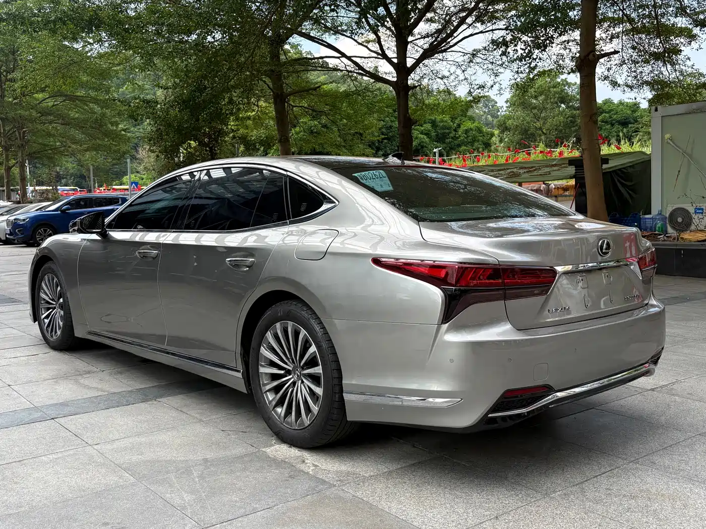 Lexus LS 2023 2024 Model 500h Luxury Edition