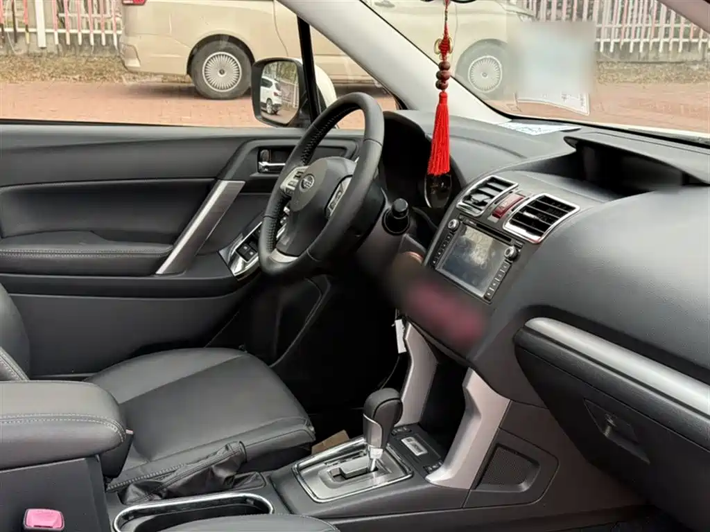 Subaru Forester 2013 2.0i Automatic Luxury Edition фото 14