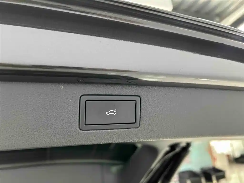 Volkswagen Talagon 2025 450TSI R-Line 6-Seater фото 19