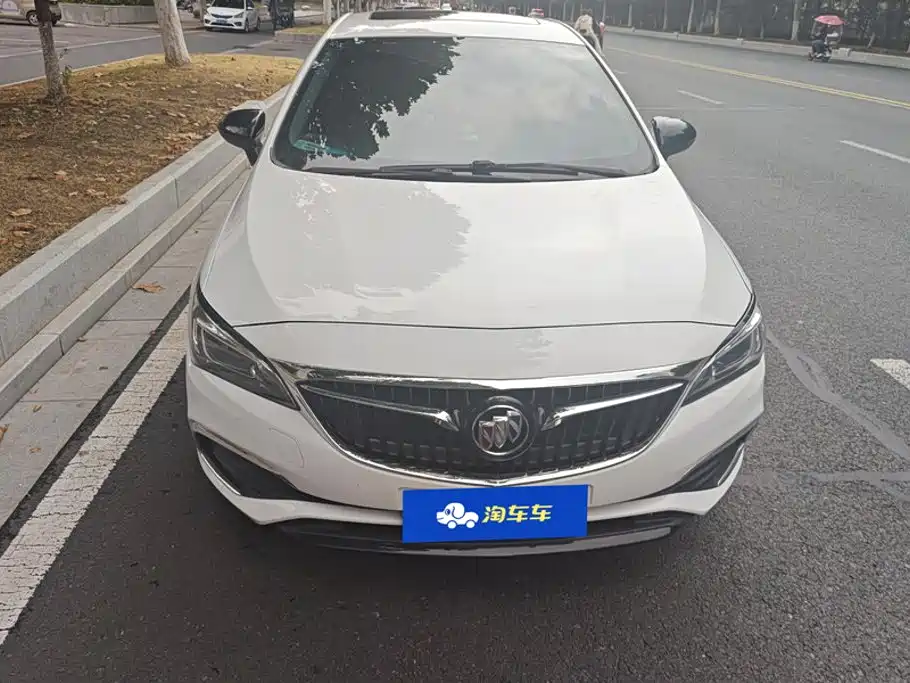 Фото 2 - Buick Verano