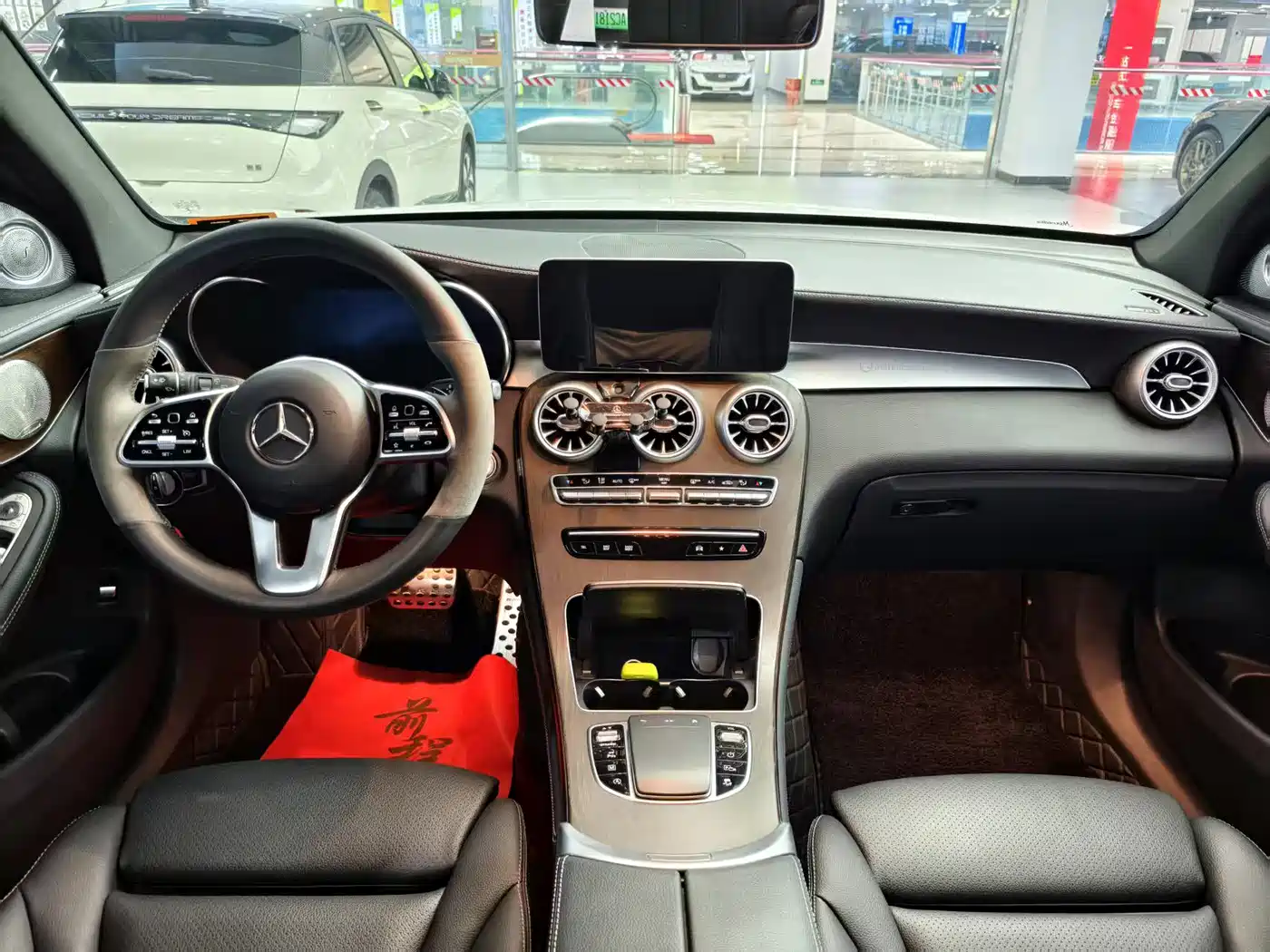 Mercedes-Benz GLC 2021 GLC 260 L 4MATIC Luxury фото 8