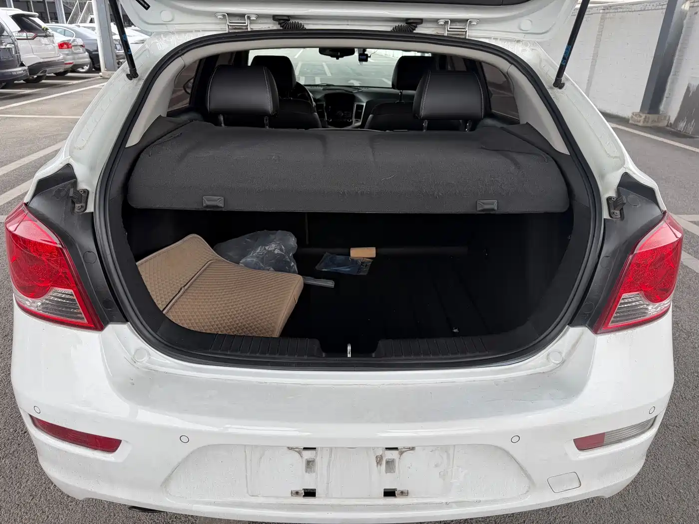 Chevrolet Cruze 2013 2013 Hatchback 1.6T Automatic Flagship