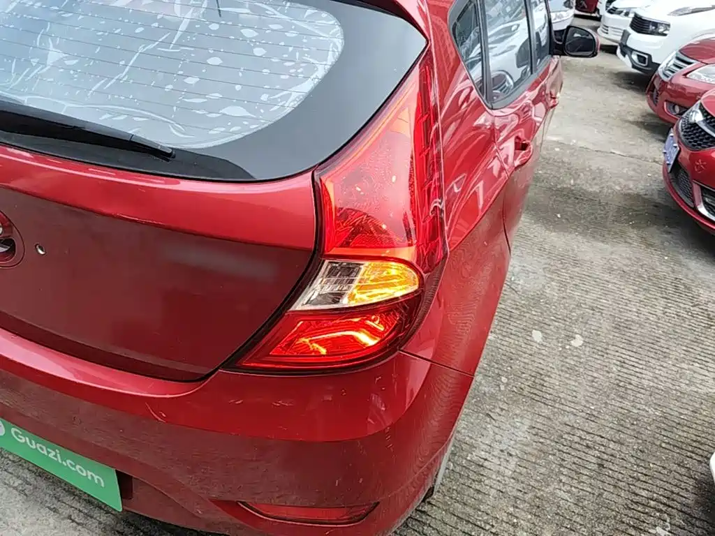 Hyundai Reina 2014 2014 Model 1.4L Automatic GLX