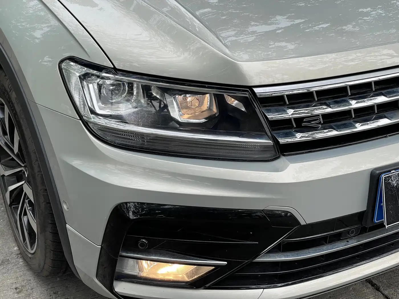 VOLKSWAGEN TIGUAN L