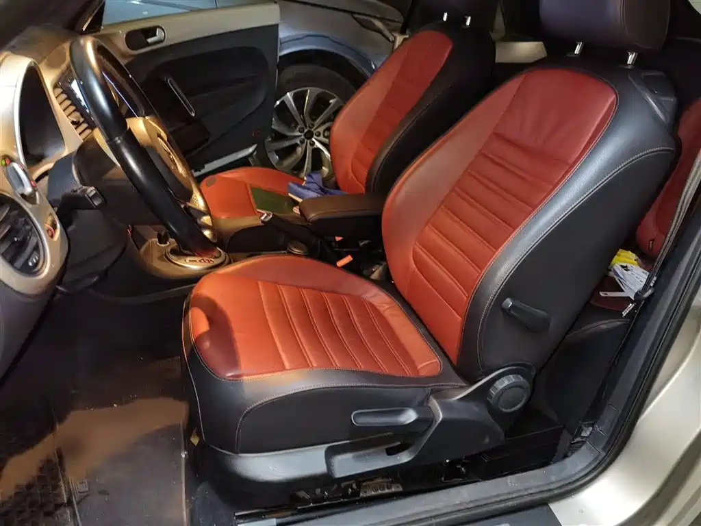 Volkswagen Beetle 2015 180TSI Convertible фото 8