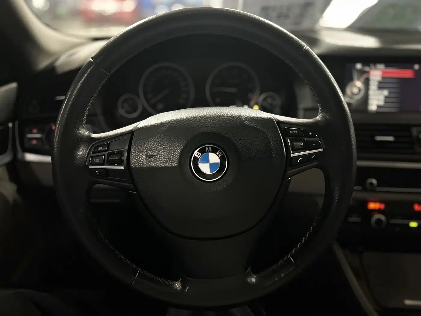 BMW 5 Series 2013 525Li Luxury фото 8
