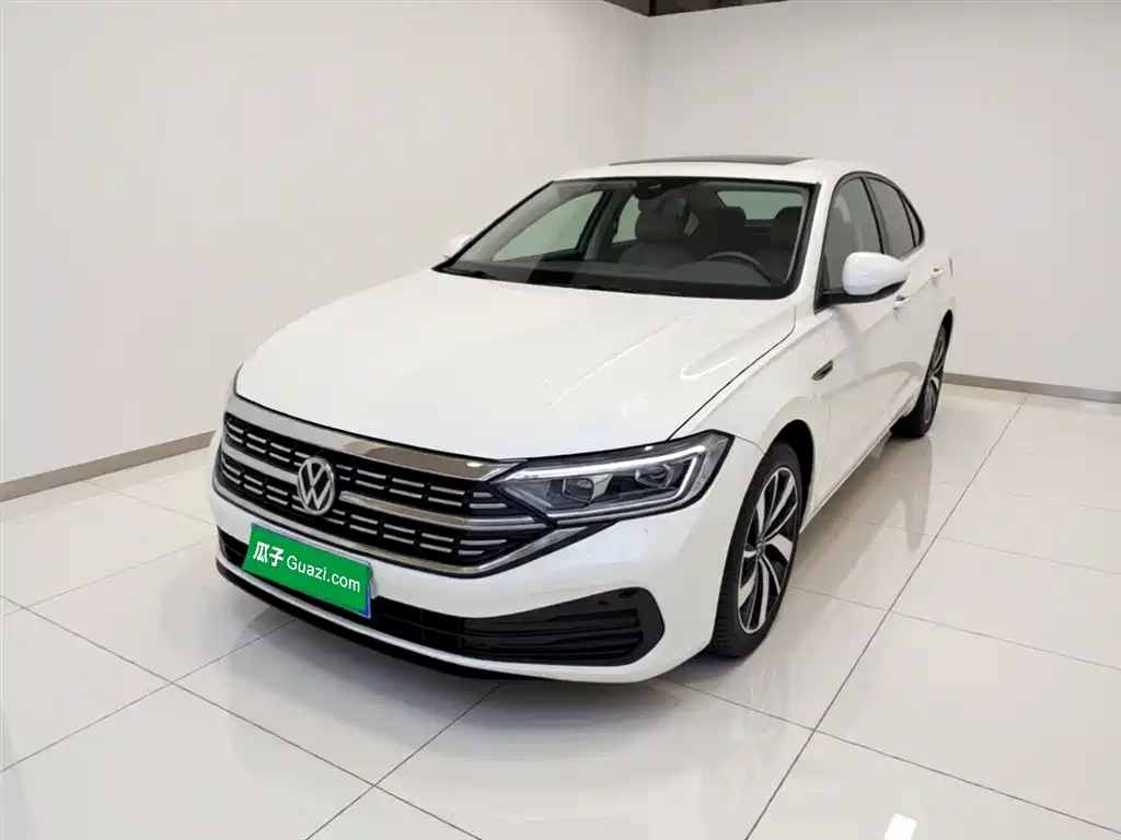 Volkswagen Sagitar 2023 300TSI DSG Surpassing Edition фото 2