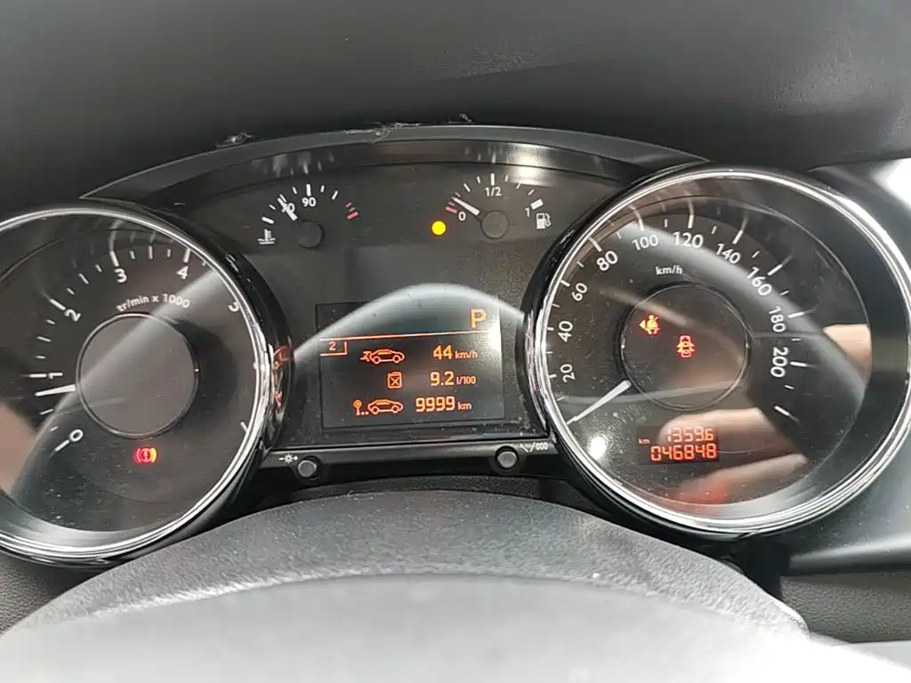 Peugeot 3008 2017 2016 2.0L Automatic Classic Edition