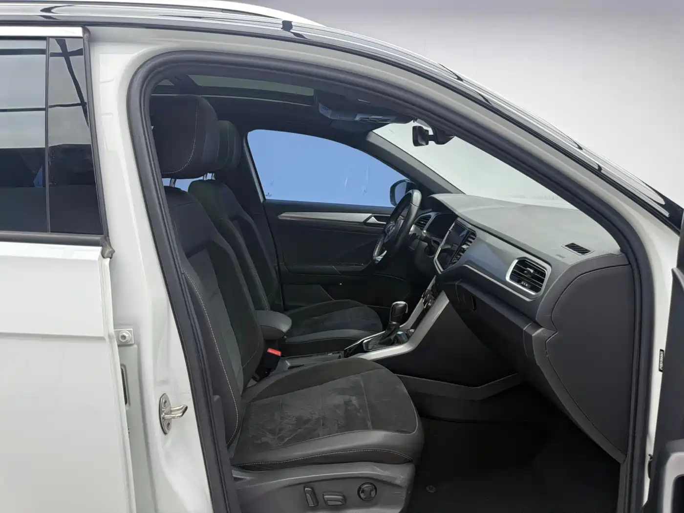 Volkswagen T-ROC 2022 280TSI DSG 2WD R-Line Pro PLUS фото 12