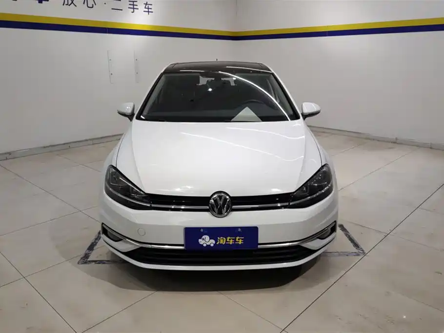 Volkswagen Golf 2020 Beloved Edition 280TSI DSG Comfort фото 2