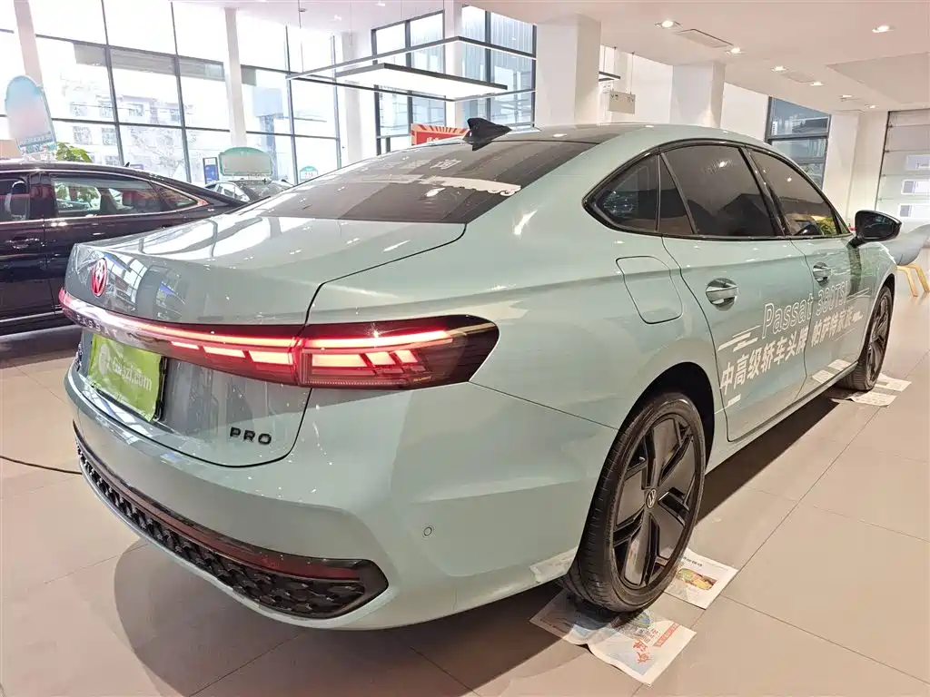 Volkswagen Passat 2025 Model Pro 380TSI Starlight Dragon Premium Edition фото 7
