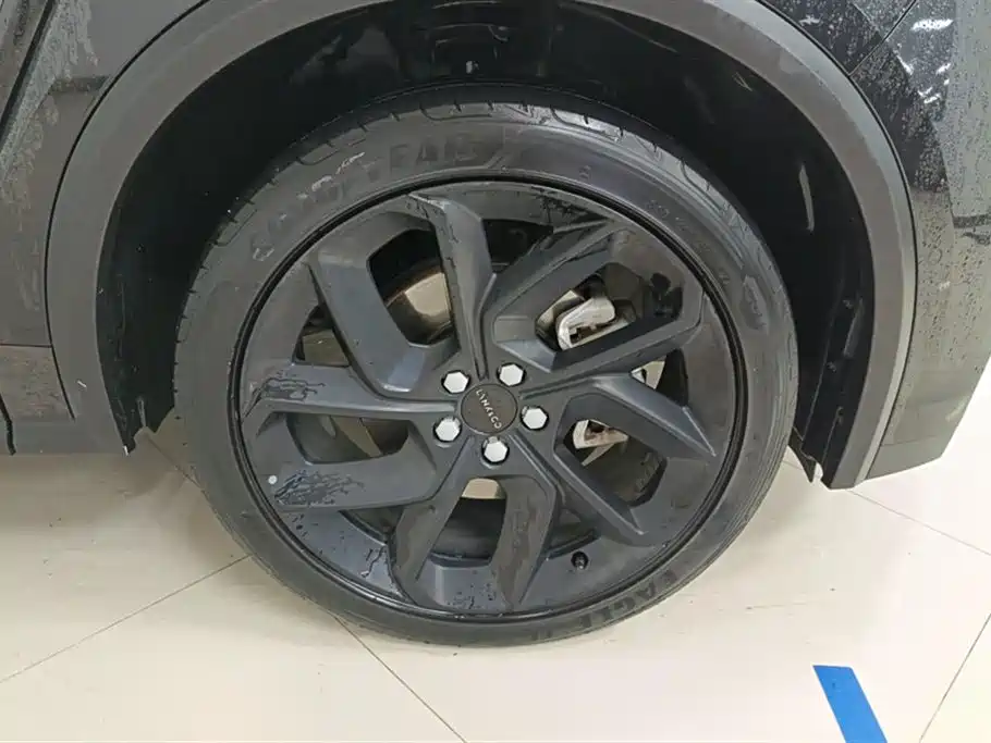 Lynk & Co 01 2021 2.0TD AWD Night Edition фото 6
