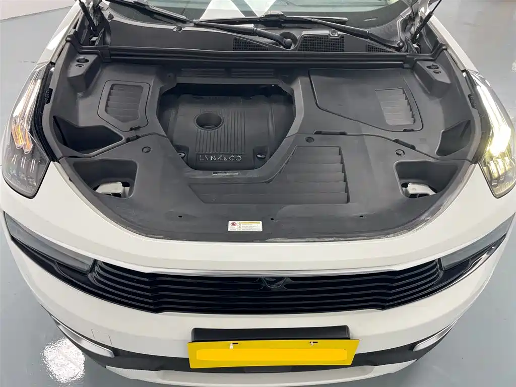 Lynk & Co 01 2019 2.0T 2WD Type Pro Version China V фото 10