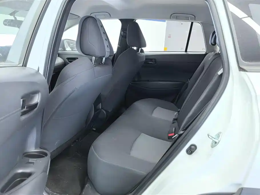 Toyota Frontlander 2023 2.0L CVT Elite Edition фото 11