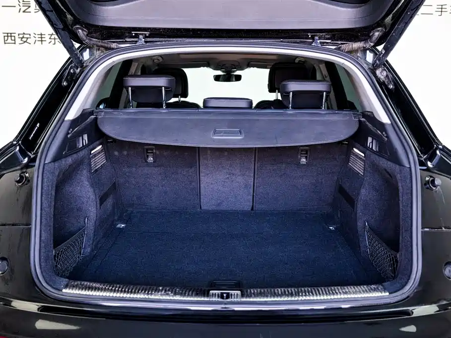 Audi Q5L 2022 40T Luxury Dynamic фото 9