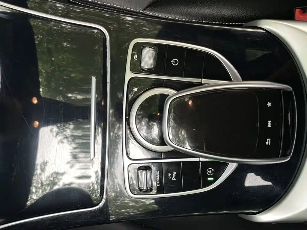Фото 20 - Mercedes-Benz C-Class