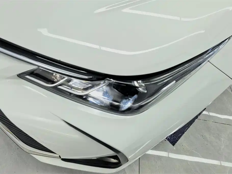 Toyota Corolla 2019 1.2T S-CVT GL Pioneer Edition фото 5