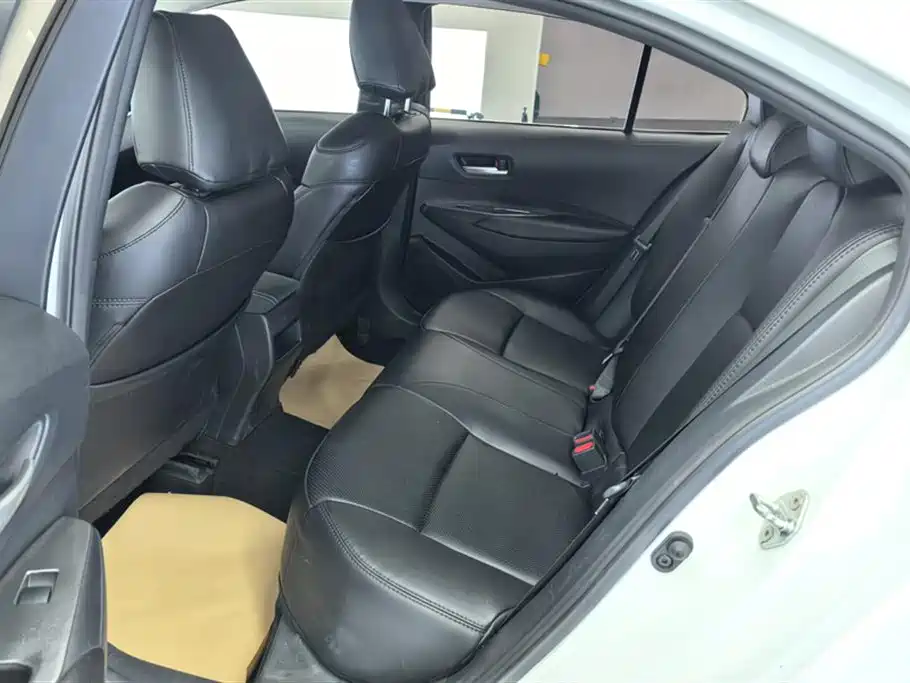 Toyota Corolla 2019 1.2T S-CVT GL Pioneer Edition фото 11