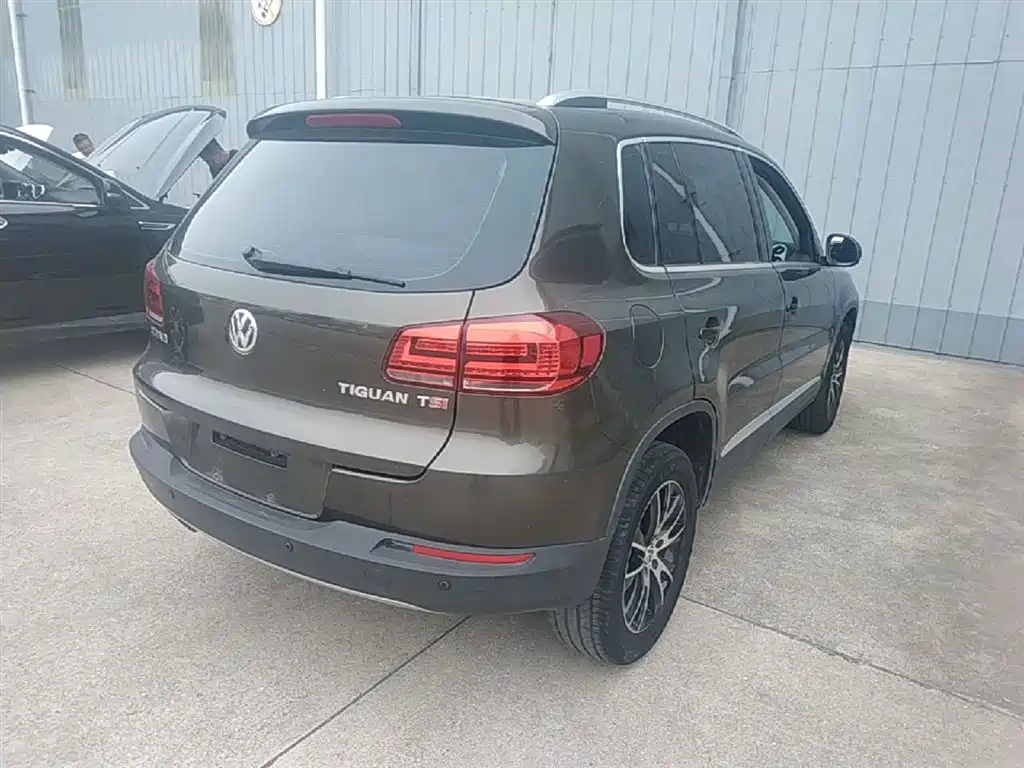 Volkswagen Tiguan 2013 1.8TSI Automatic 2WD Luxury Model фото 7
