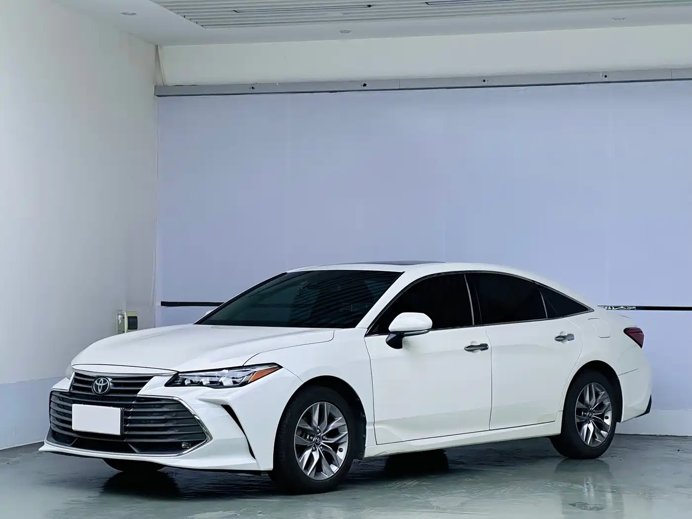 Toyota Avalon 2019 2.0L Luxury Edition (China VI)