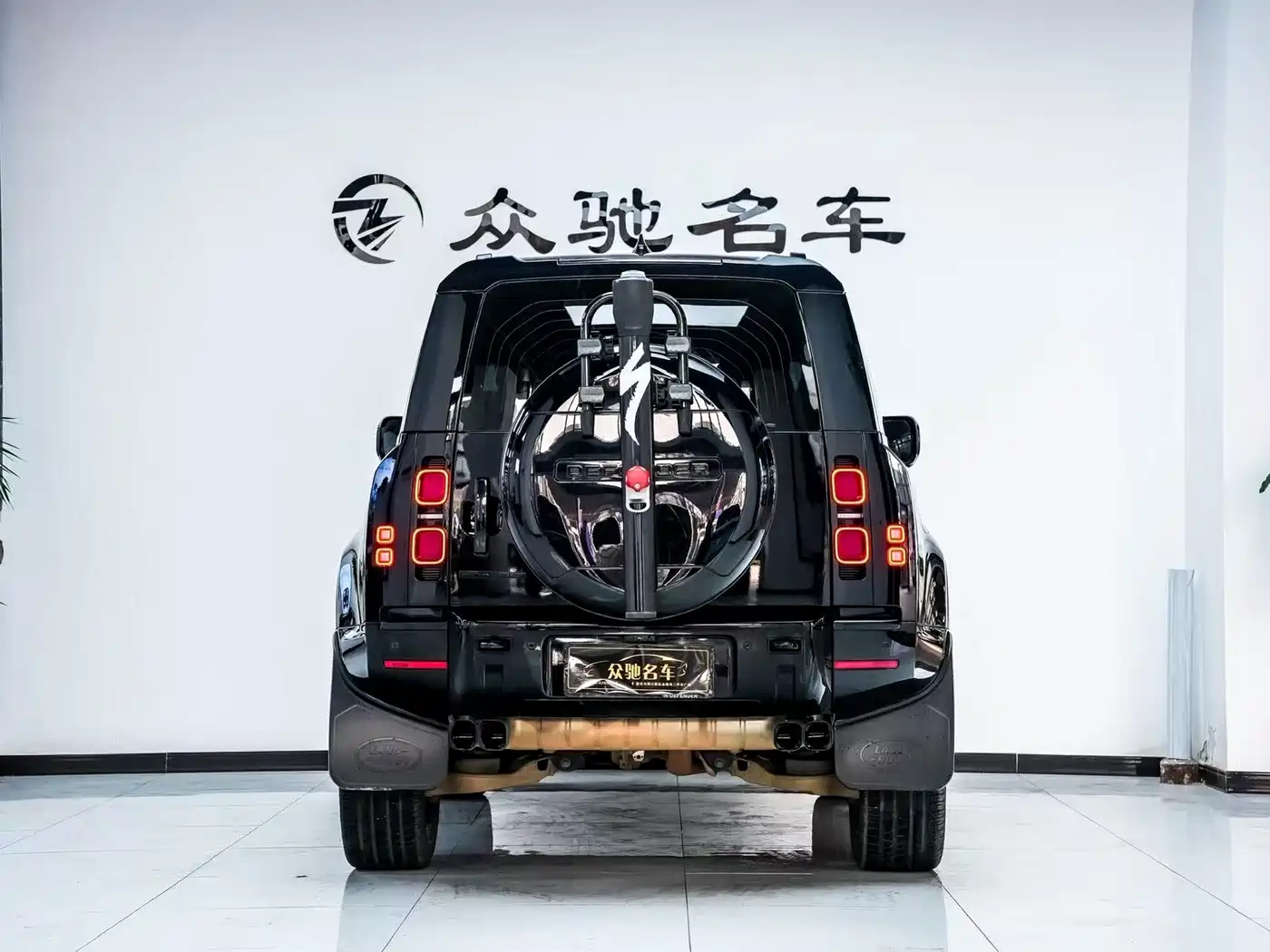 Land Rover Defender 2021 90 P400 X-DYNAMIC S фото 11