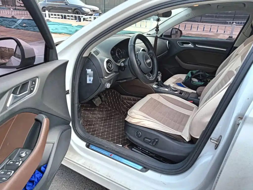 Audi A3 (Import) 2015 2014 Limousine 40 TFSI S line Comfort