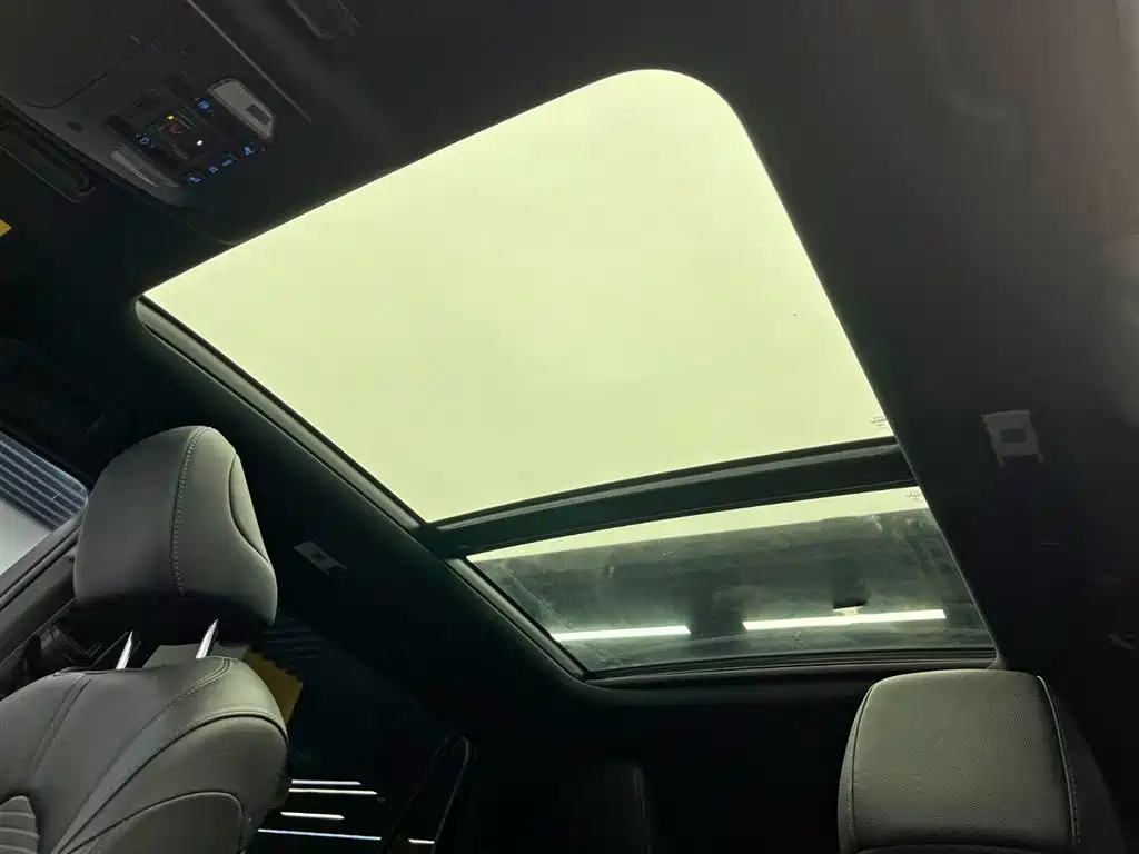 Toyota Crown Kluger 2022 2.5L HEV 4WD Premium Edition фото 20