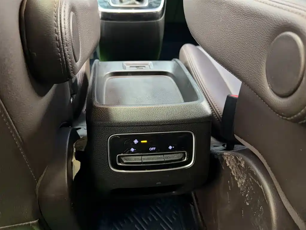 GAC Trumpchi Trumpchi M6 2019 270T DCT Luxury Edition (7-seater) (China VI) фото 17