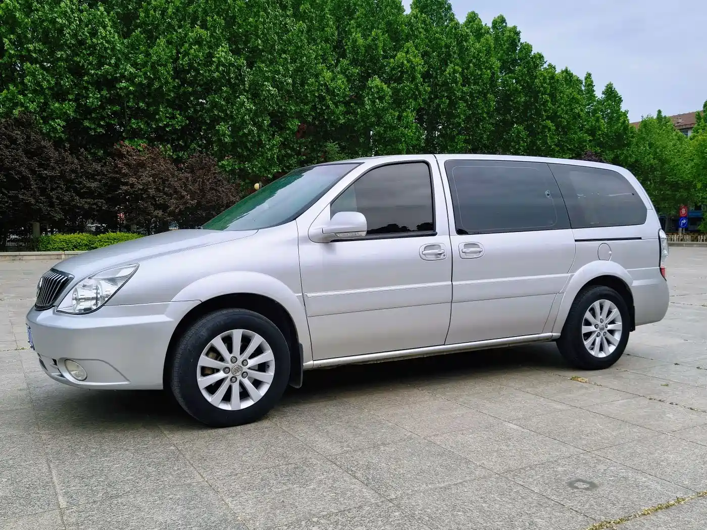 Buick GL8 2014 2.4L Comfort Edition фото 8