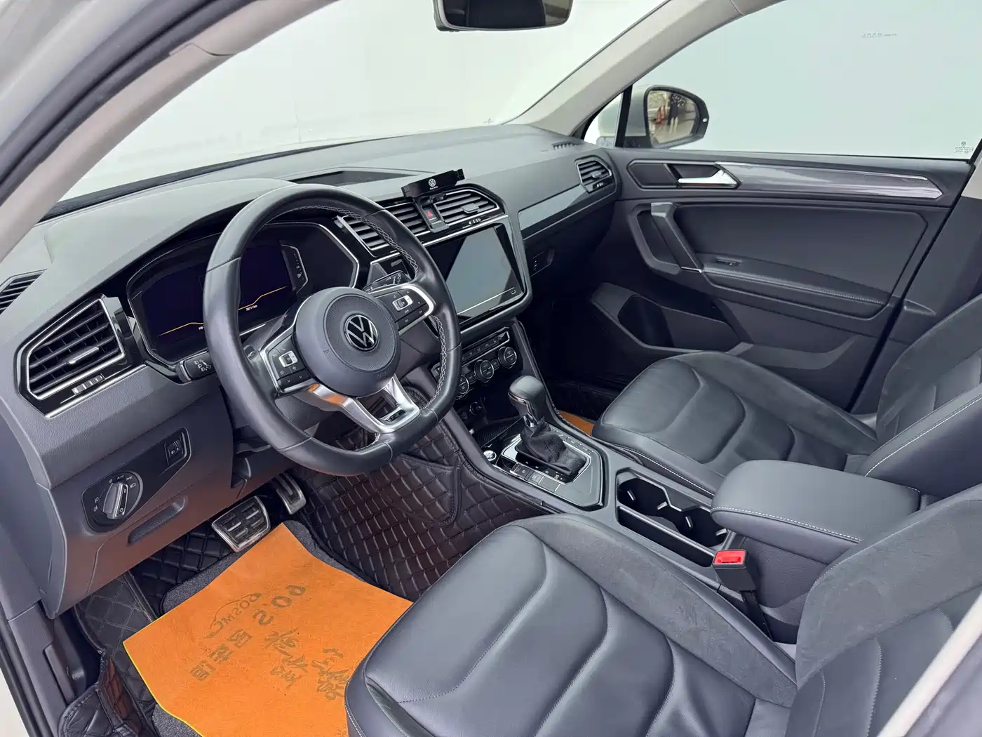 Volkswagen Tiguan L 2021 330TSI Automatic 2WD R-Line Premium фото 11