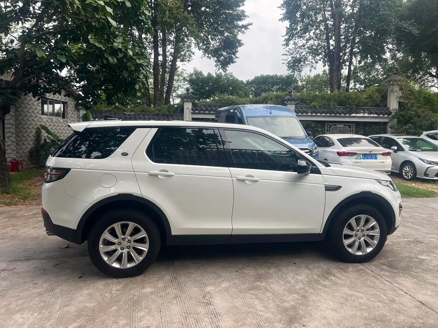 Land Rover Discovery Sport 2019 240PS PURE Edition China V фото 4