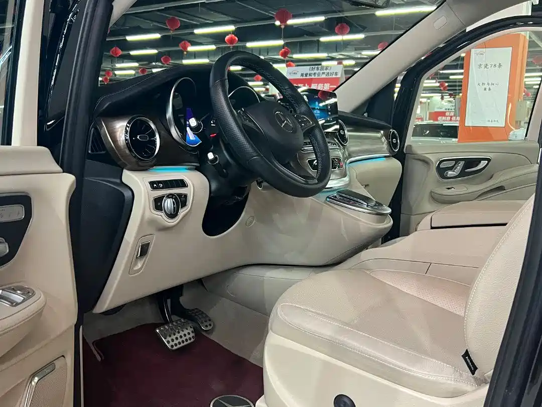Mercedes-Benz V-Class 2022 V 260 L Long Wheelbase Prestige Edition фото 13