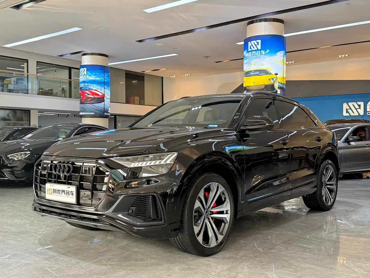 Audi Q8 2022 55 TFSI Exclusive Dynamic фото 2
