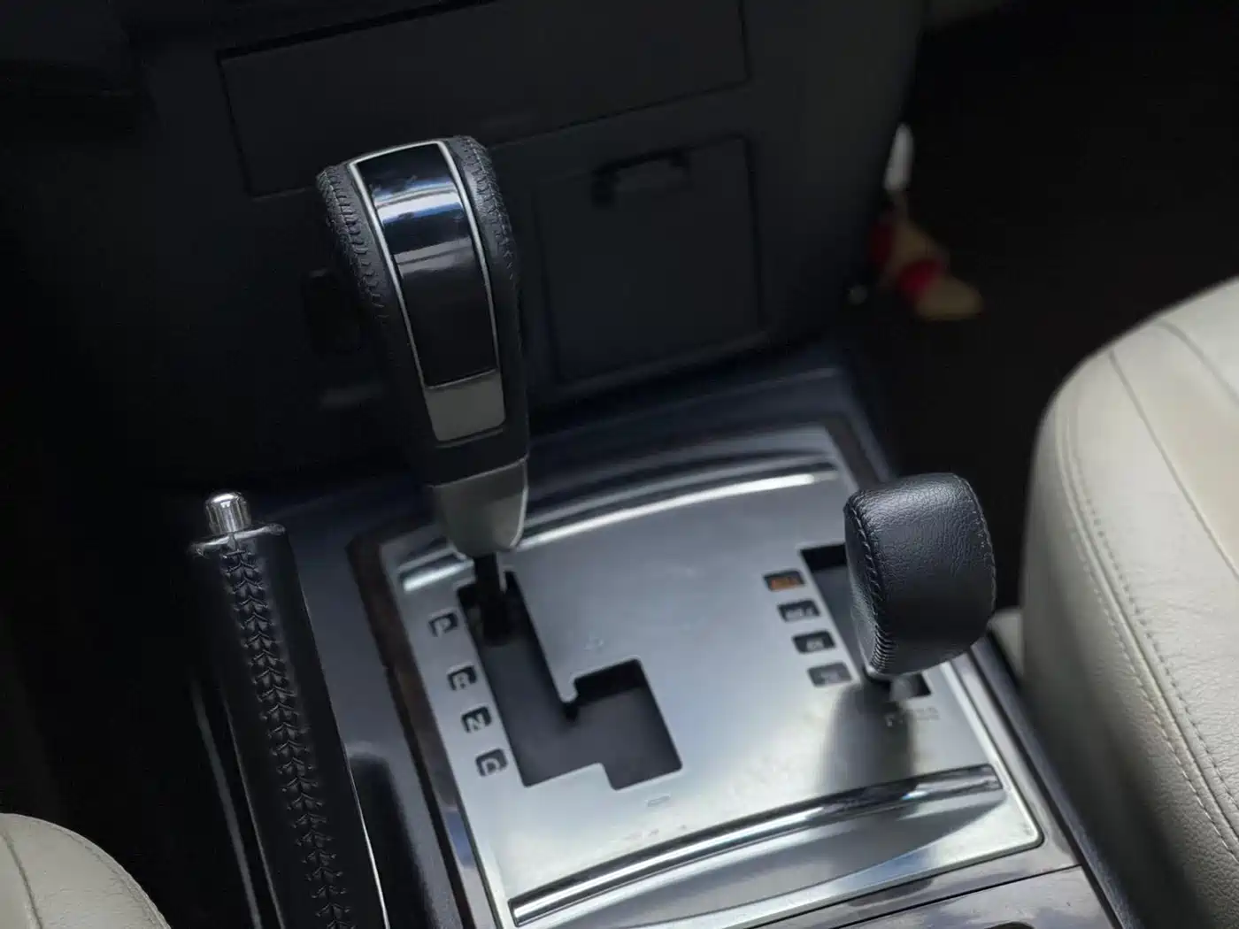 Mitsubishi Pajero (Import) 2014 3.0L Elite Edition фото 13