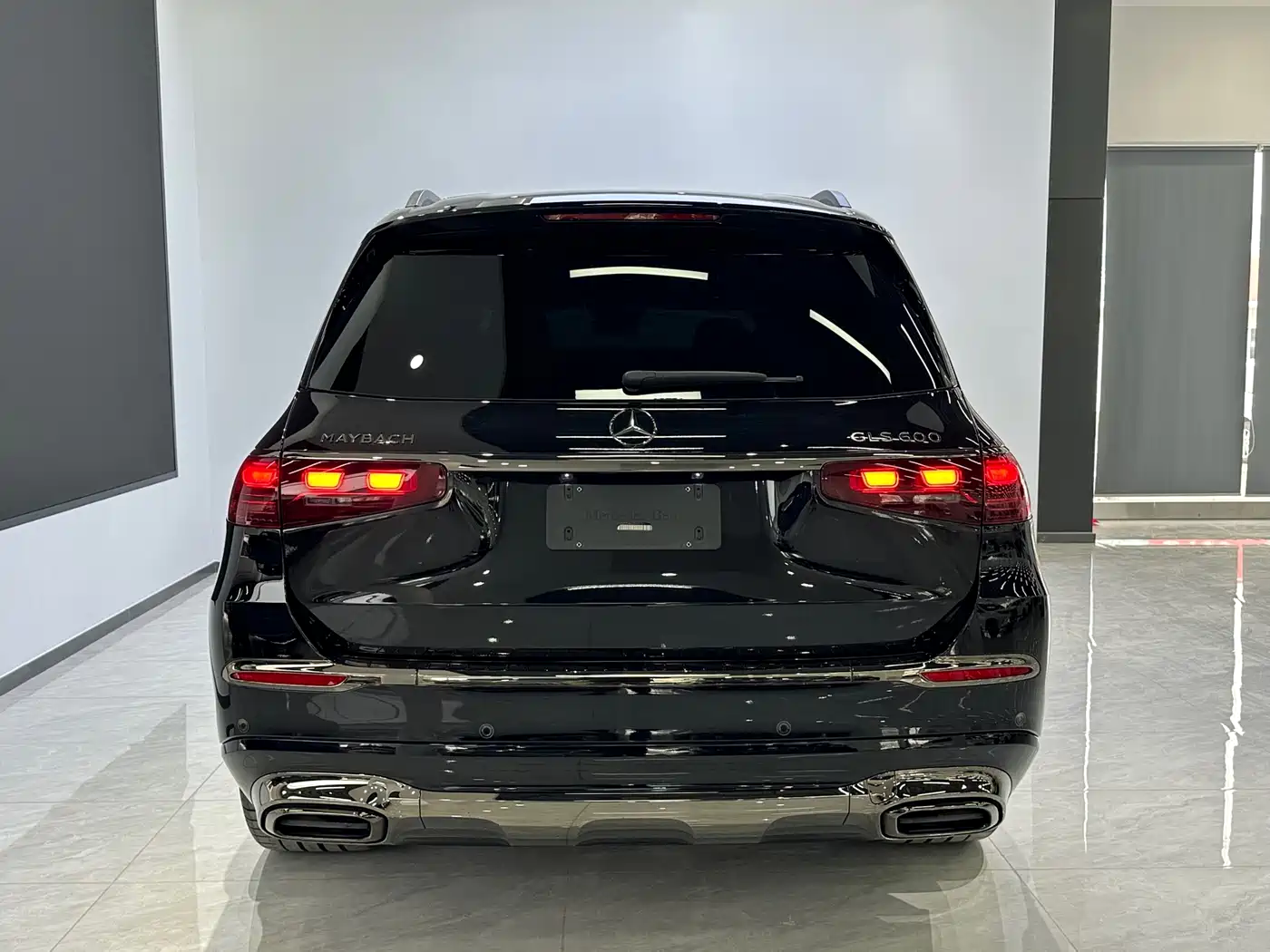 Mercedes-Benz Maybach GLS 2025 GLS 600 4MATIC Polar Night Edition фото 6