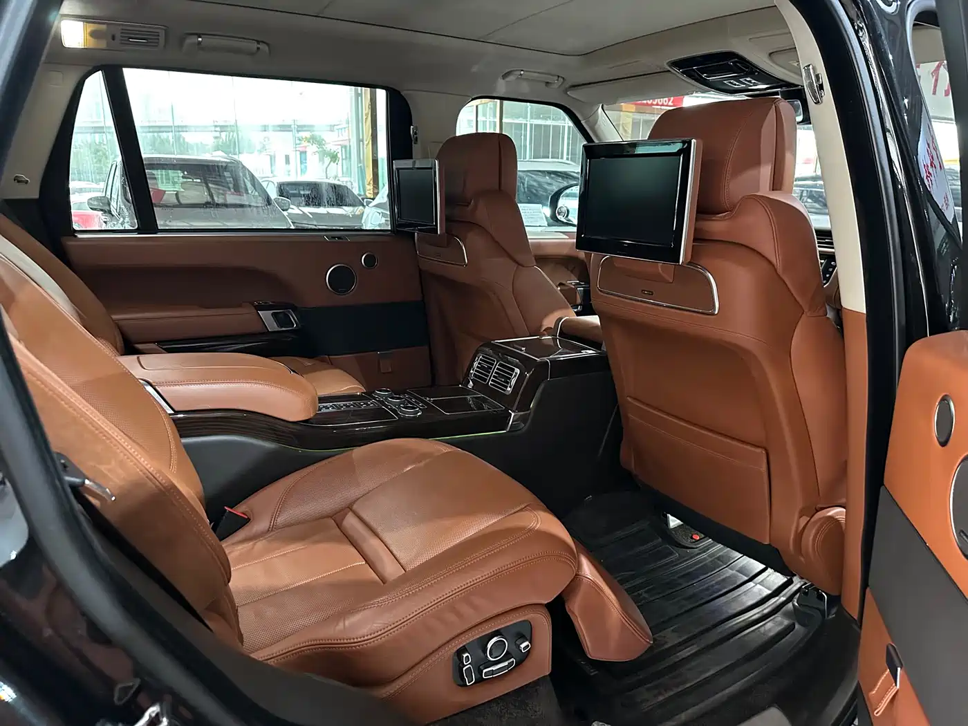 Land Rover Range Rover 2017 5.0 SC V8 Summit Autobiography LWB фото 8