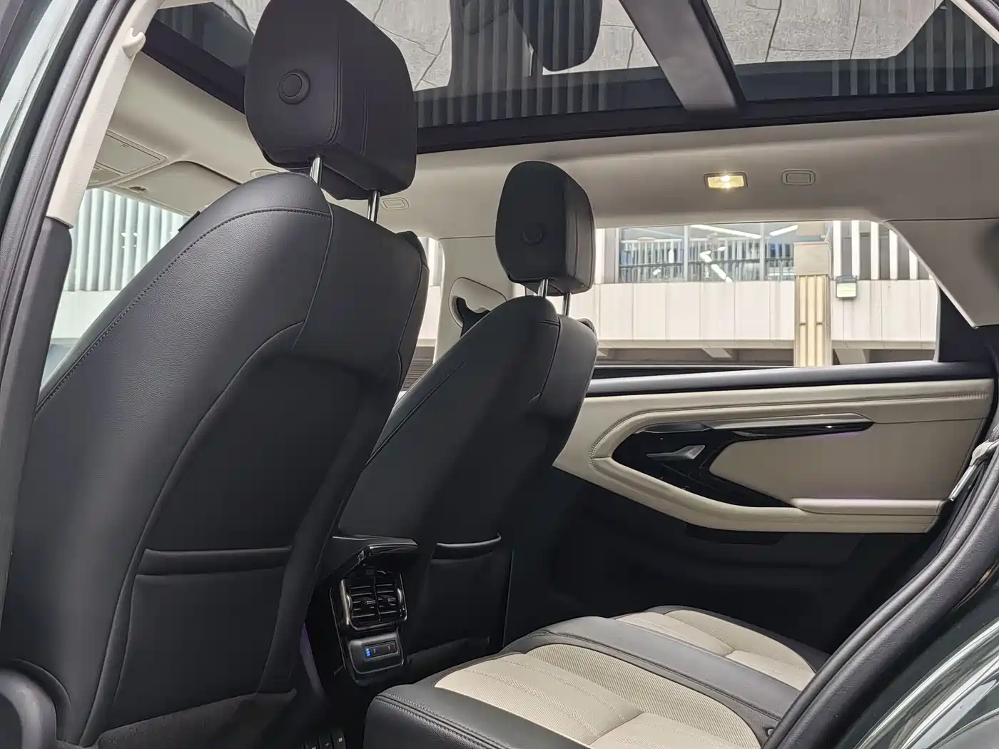 LAND ROVER RANGE ROVER AURORA