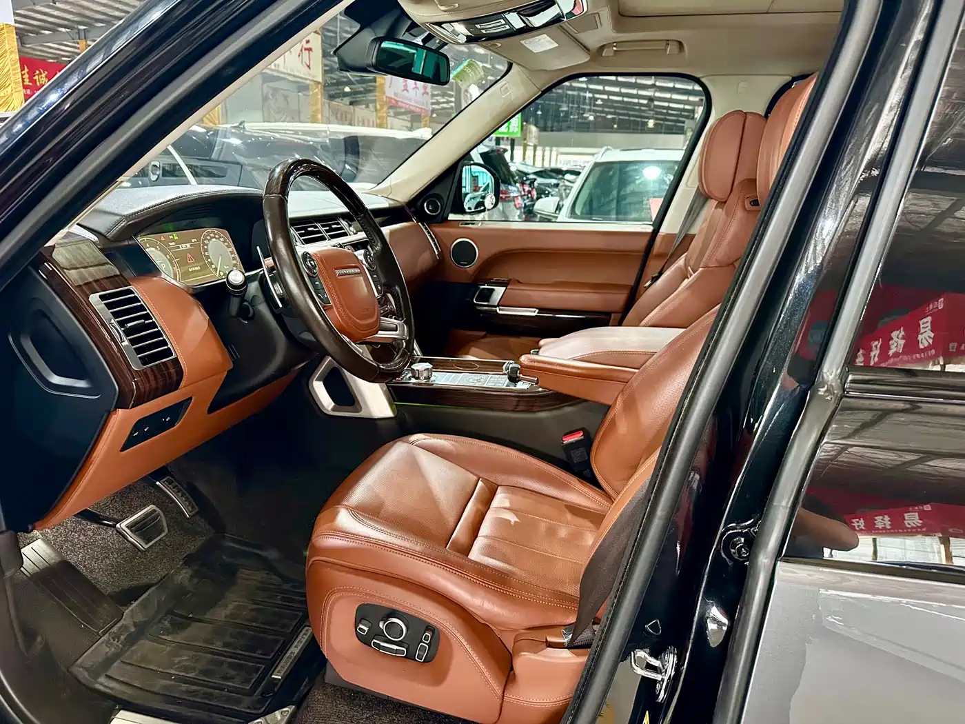 Land Rover Range Rover 2017 5.0 SC V8 Summit Autobiography LWB фото 16