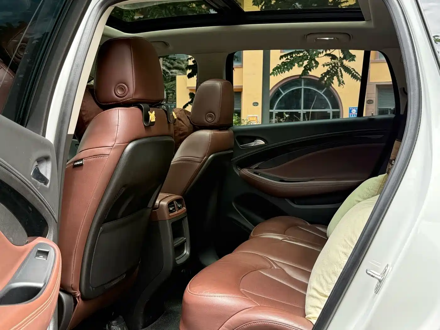 Photo 9 - Buick Envision Plus