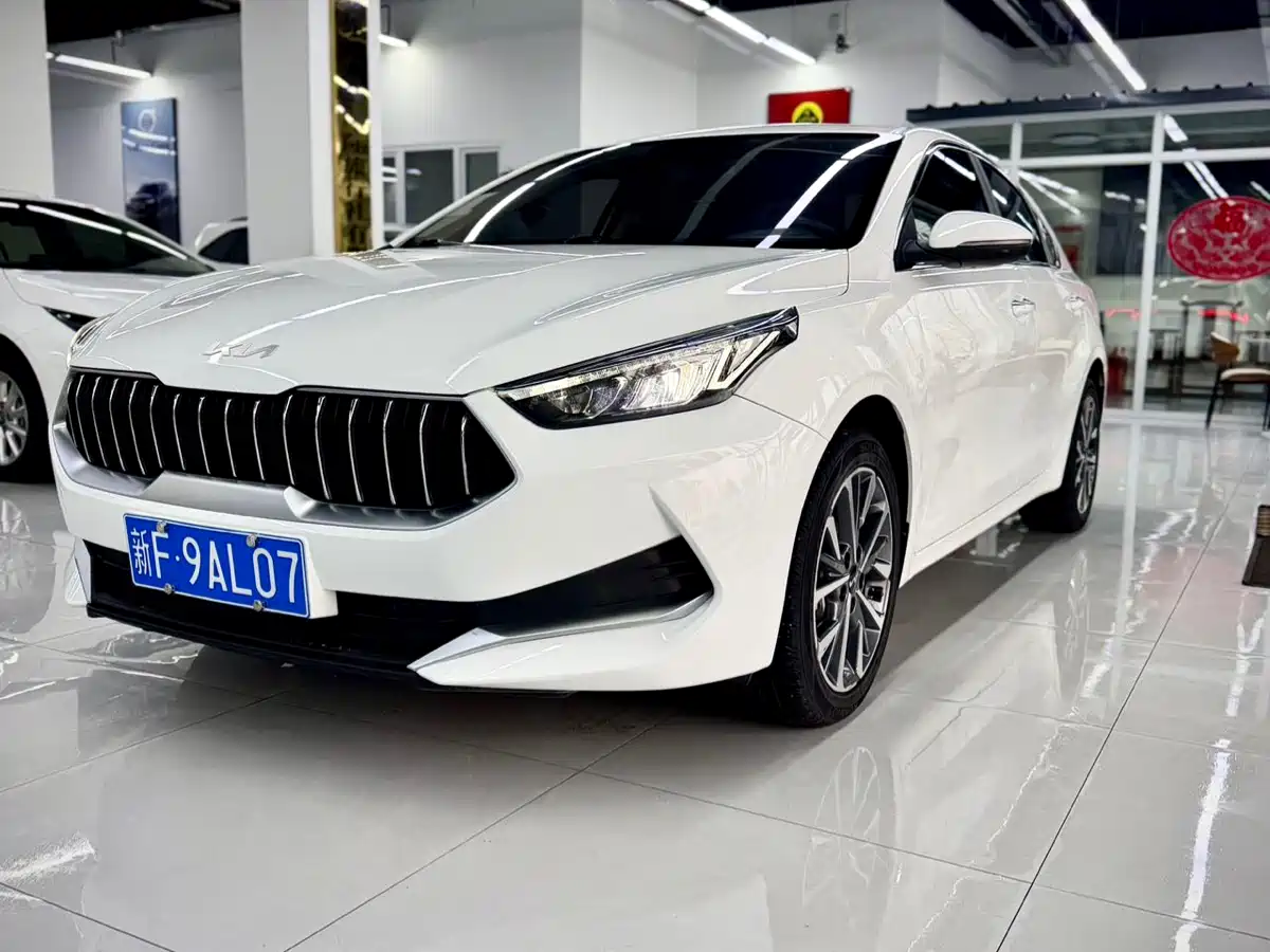 Kia K3 2021 1.5L CVT Fashion Edition фото 2